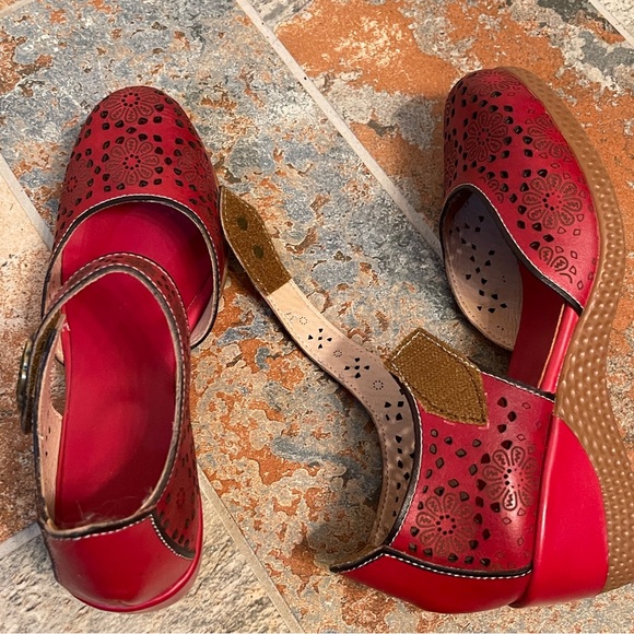 🥿NWOT Super Star Lady Leather Velcro Ankle Embossed Mary Janes! - Picture 15 of 15